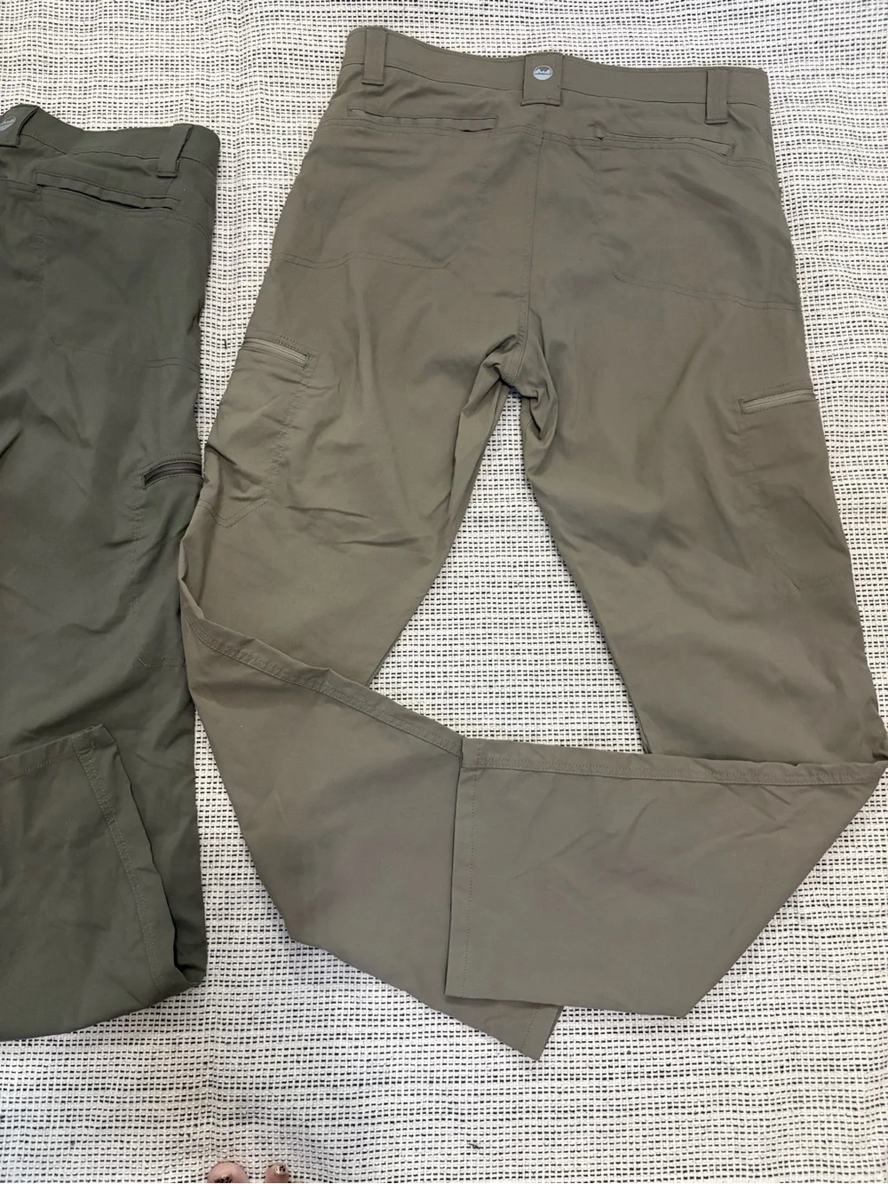 Wrangler Men's Casual Pants in Olive and Khaki